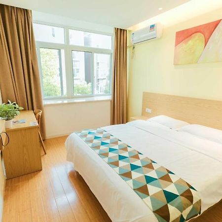 Shell Shanghai Jiadingbei Subway Station Shuping Road Hotel Exterior photo